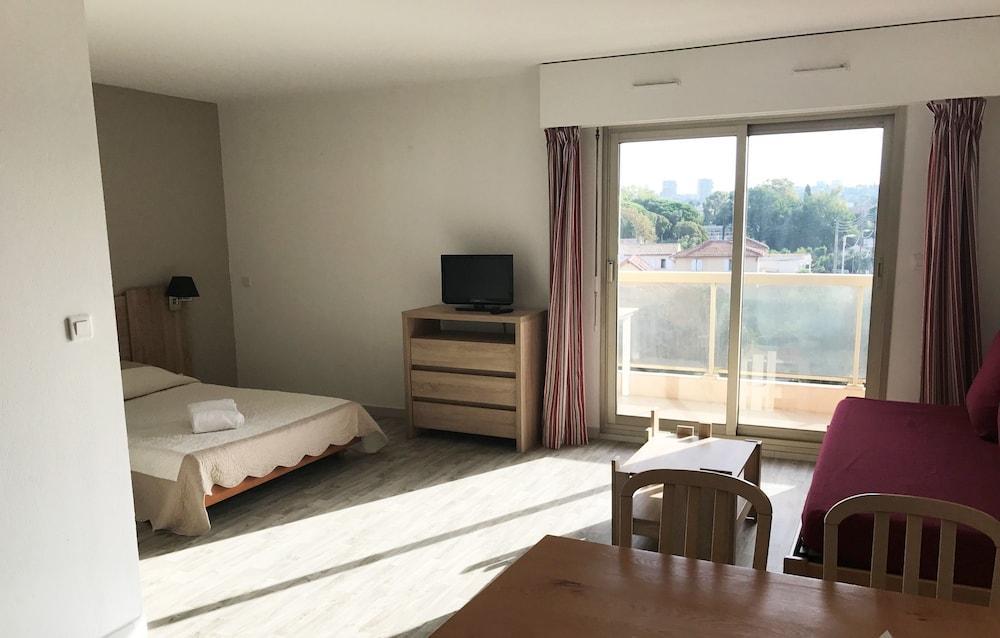 Residence Odalys Open Golfe Juan Eksteriør billede
