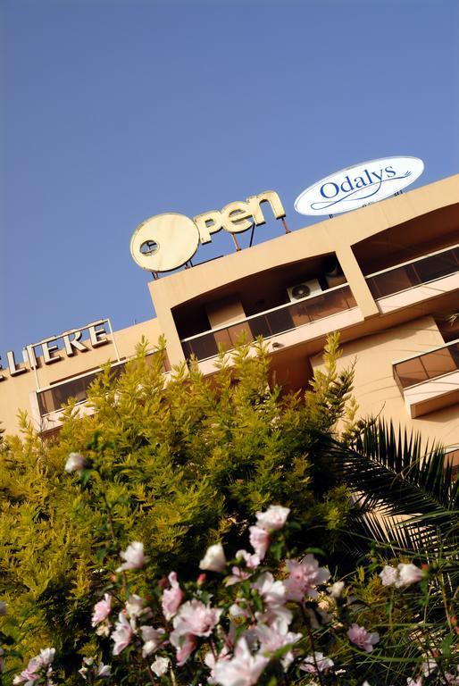 Residence Odalys Open Golfe Juan Eksteriør billede